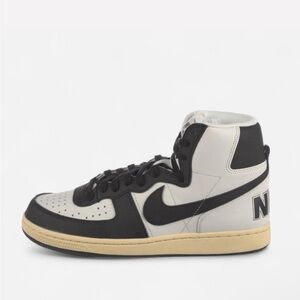Nike Men's Black and Cream Sneakers